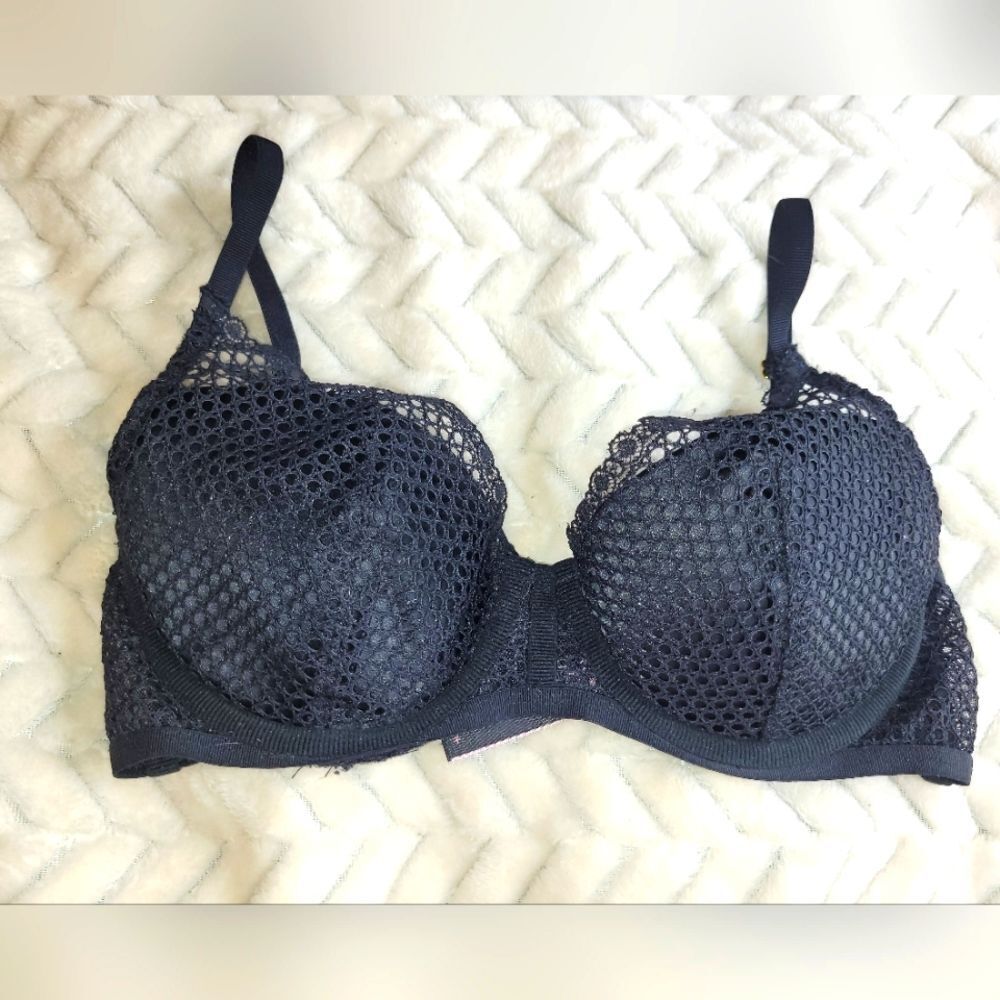 Victoria's Secret Plunge Bra, sz 32D